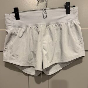 Under Armour Women's Light Gray Athletic Shorts